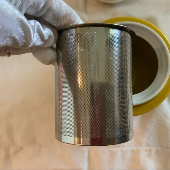Sankai Common Teapot Pottery Stainless Steel Tea Strainer Yellow 33.8 fl oz.